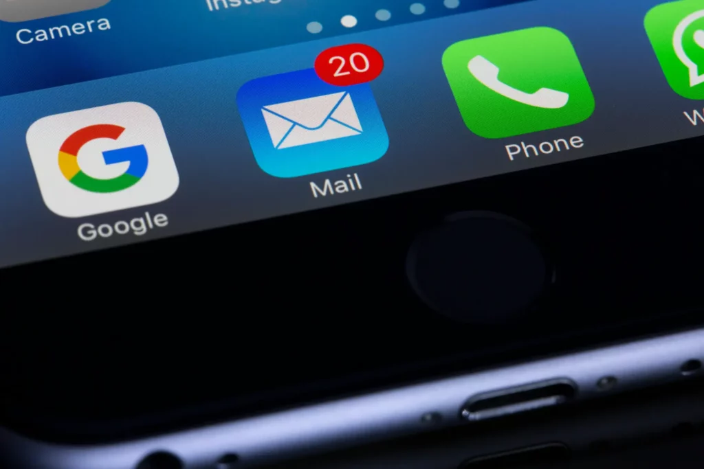 logo d'application de google, de mail, de téléphone
